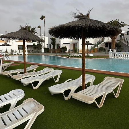 Cozy Apartment In Centric Area At Caleta De Fuste With Air Conditioner Exterior photo