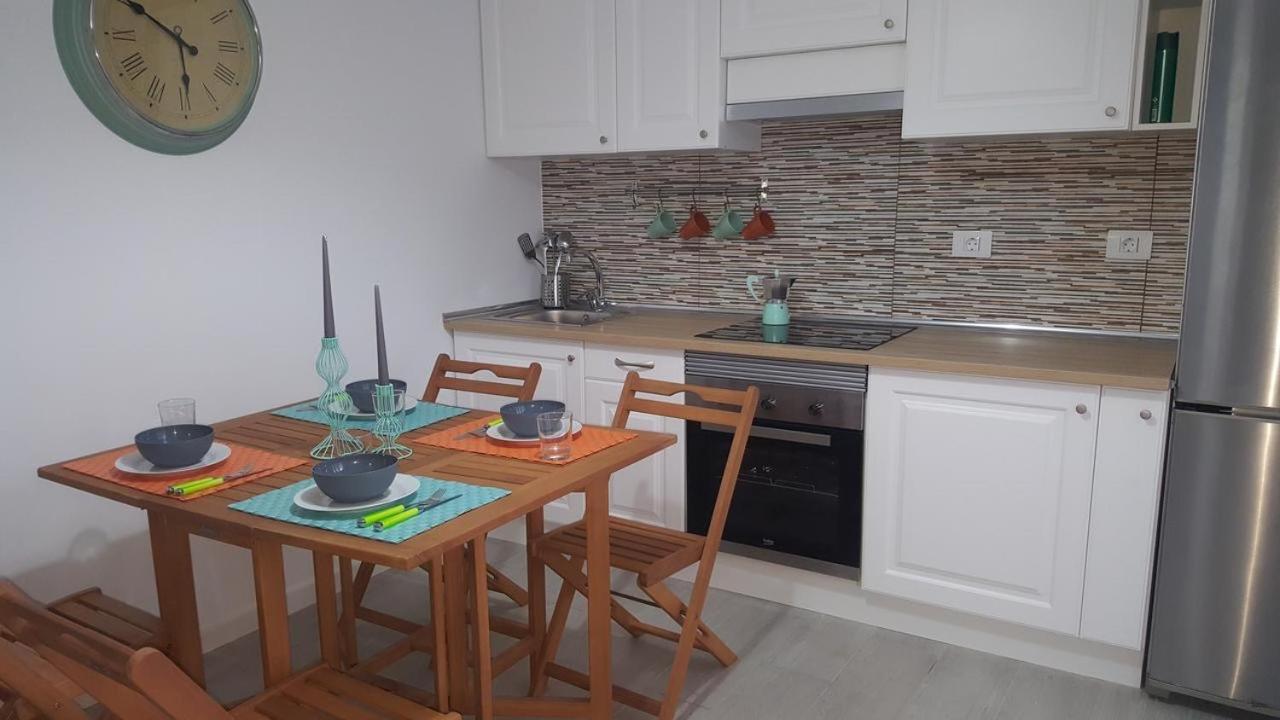 Cozy Apartment In Centric Area At Caleta De Fuste With Air Conditioner Exterior photo
